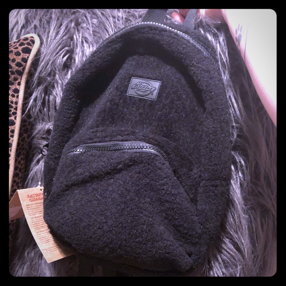 Dickies DollsKill Sherpa backpack purse 🖤
